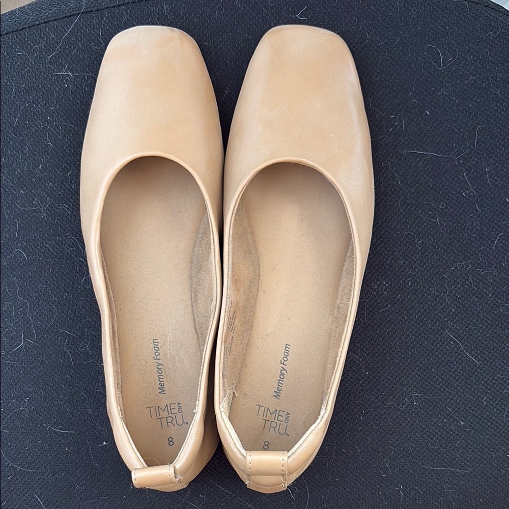 Time and Tru Women's Tan Flats